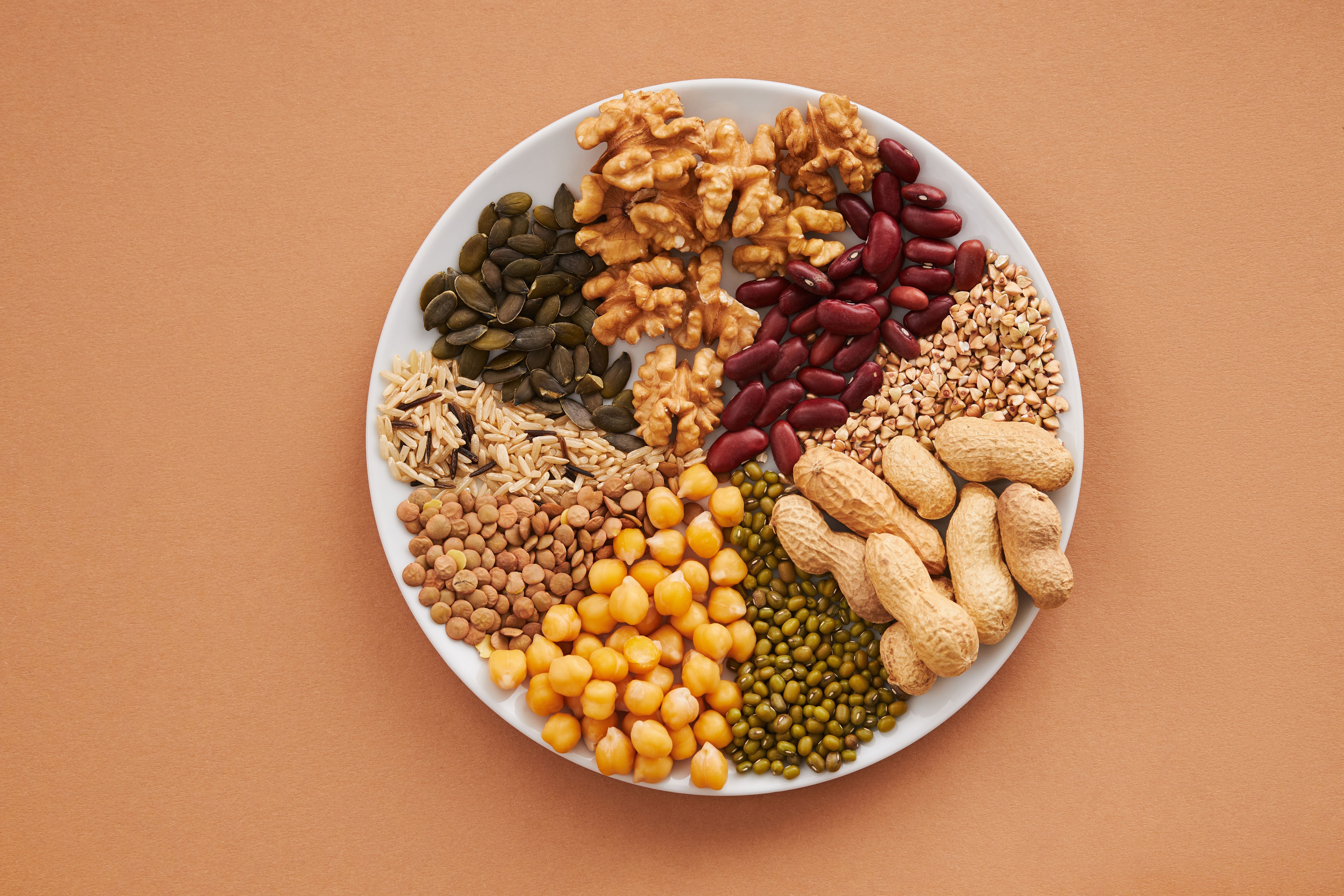 Découvrez les bienfaits et inconvénients de l'acide phytique et comment les diminuer dans vos aliments.