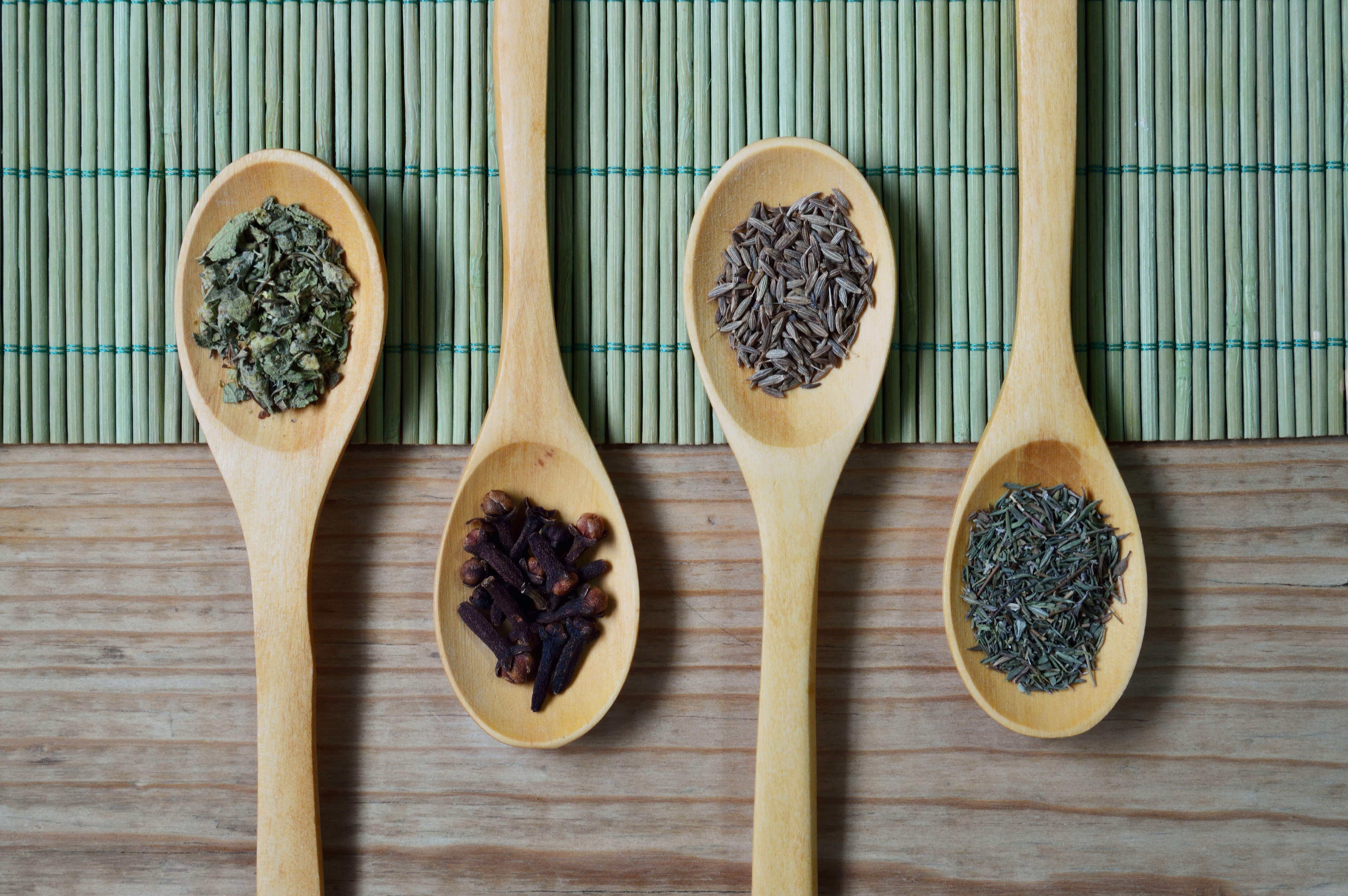 Les herbes peuvent aider à améliorer les symptômes de l'anxiété.